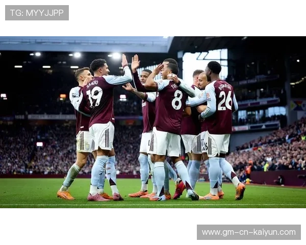 英超曼城禁区内机敏抢点，长传二次推进成效