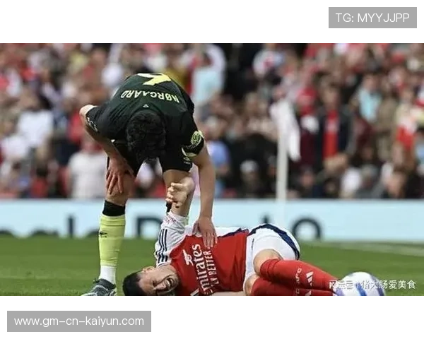 阿森纳反击高速推进，马丁内利挑射稍稍高出